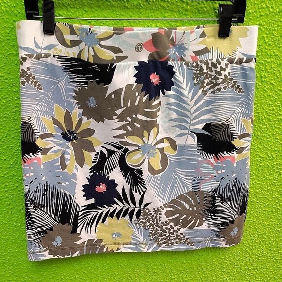 Talbots Yellow and White Skorts - Picture 3 of 3